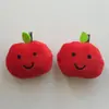 Peluche Manzana Roja Sonriente Curativa Accesorios de Apertura Trasera Ropa Zapatos y Calcetines con Accesorios de Material Hecho a Mano DIY Lote