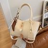 Bolsa Saco de Nicho da Moda 2025 Bolsa de Mão Feminina Novo Estilo Simples Bolsa de Ombro Único Transversal Bolsa Tote com Lenço de Seda