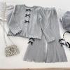 Conjunto para Menina Primavera e Outono Novo 2025 Tricô de Manga Longa com Laço Calça de Cintura Larga Conjunto Casual de Duas Peças para Bebê Menina
