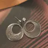 [Chica Miaojiang] Clip para Oreja de Bobina de Mosquito Estilo Étnico Retro Sin Agujeros para Mujeres Pendientes de Círculo Grande Exagerados Plata Antigua