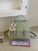 2026 Venta al por mayor transfronteriza Nueva linda mochila pequeña de lujo ligero para mujer Bolso de teléfono clásico versátil de gran capacidad de moda