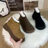 Botas de nieve de suela gruesa para mujer que aumentan la altura, colección de invierno 2026, versátiles, cómodas, forradas de felpa, cálidas, a la moda y de estilo británico, perfectas para mujeres bajitas