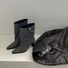 Nuevas botas de tacón de aguja versátiles 2026 con diseño único, cómodas y suaves, adecuadas para combinar con faldas, cómodas botas de montar para mujer
