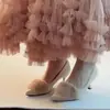 Novedad, nuevo estilo, punta fina 2026 moda estilo francés cheongsam zapatos de mujer, zapatos de vestir, tacones de aguja, zapatos peludos de otoño/invierno para mujer