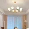 Lámpara de salón de madera maciza estilo champiñón minimalista moderno color crema lámpara de araña simple moderna retro francesa lámpara principal para dormitorio comedor