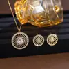Set de Collar y Pendientes de Circonita Cúbica Estilo Lujo Ligero para Mujer Estilo Europeo Americano Colgante Redondo Hueco Pendientes de Botón Accesorios para Vestido de Novia