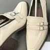 Colección Nueva Primavera 2026: Estilo Oversize, Mocasines de Tacón Alto Cruzados, Zapatos Planos Retro de Tacón Grueso, Zapatos Pequeños de Cuero Versátiles
