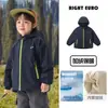 Jaqueta Impermeável de Menino Europeu Inverno Plus Velvet Top para Bebê Espessado Menino Nova Roupa Infantil Roupas Infantis Roupas de Inverno