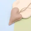 Nuevo colgante de bolsa creativa de cuero con forma de corazón de melocotón, adornos de PU de amor exquisitos, pequeño regalo, accesorios de cuerda para mano de ropa, fabricantes