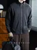 [Textura Sutil] Chaqueta de cremallera de alta gama con cuello alto para negocios para hombre, una chaqueta casual ligera, lujosa, cálida y gruesa para otoño e invierno