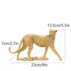 Piezas de decoración del hogar modernas y creativas personalizadas de leopardo transfronterizas para sala de estar y decoración de escritorio de oficina artesanías de resina