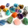 Venta al por mayor Piedras Crudas de Cristal Natural 2-5 cm Piedras Crudas Mixtas Piedras Minerales para Aromaterapia Adornos de Cristal de Colores en Stock Venta al por mayor