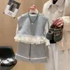 Conjunto de Três Peças para Meninas, Novo Estilo de Primavera, Colete com Renda Floral Inspirado em Chanel, Calça Wide Leg de Cintura Baixa com Alta Elasticidade, Roupa Combinando para Pais e Filhos