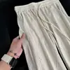 Calça moletom casual Cleanfit com padrão ondulado para homens, calça fina de veludo cotelê de verão com corte relaxado e design de perna larga com bom caimento.
