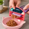 Dispensador de comida para gatos KineShineX, clip exprimidor para bolsas de comida húmeda para mascotas, herramienta exprimidora de alimentos complementarios para latas de golosinas para gatos, ahorra trabajo