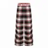 Pantalones Casuales de Retazos a Cuadros con Parches de Letras Estilo Americano para Mujer Verano Sueltos de Pierna Ancha Diseño Versátil Caída Larga hasta el Suelo