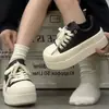 Zapatos de Estilo Coreano con Cabeza Grande y Suela Gruesa Plataforma Zapatos Blancos para Mujer 2026 Primavera Verano Nuevos Zapatos Casuales para Aumentar la Altura Versátiles Zapatos de Tabla Deportivos