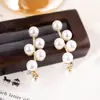Brincos Elegantes de Cacho de Uva com Pérolas em Estilo Francês, Doces e Fashion, com um Toque de Luxo, Design Único, Brincos Versáteis