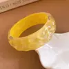 Pulsera Circular Graduada Plegada Iridiscente de Resina, Pulsera de Moda y Sencilla, Lujo Ligero con un Toque de Alta Gama, Joyería de Nicho de Diseñador