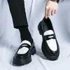 Zapatos de Cuero para Hombre Estilo Británico con Bloques de Color Blanco y Negro, con 6cm8 de Aumento de Altura, Slip-On Juveniles con Suela Gruesa, Zapatos de Cuero Redondos para Aumentar Altura