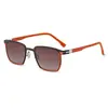 Óculos de Sol da Moda para Comércio Exterior para Homens e Mulheres, Óculos Coloridos de Duas Cores da Moda para Uso Externo, Óculos de Sol Retrô de Metal de Alta Qualidade