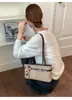 Bolso grande de mujer estilo retro, nuevo modelo de otoño 2026, bolso de hombro de alta gama para el día a día, bolso de axila moderno y versátil