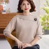 Nuevo top de punto de moda otoño 2026 de mamá, prenda interior de manga larga para mujeres de mediana edad y mayores, adecuado para personas de unos 50 años