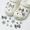 Zapatos Croc 2025 Accesorios Sencillos Ins Corazón Girly Zapatos Croc Hebillas de Zapatos Lindas de Gama Alta Versátiles Flores para Zapatos