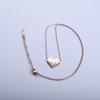 Collar de Cadena para el Cuello con Diseño de Nicho de Lujo Ligero, Sentido del Diseño, Ins Costura Cuadrada, Collar de Diamantes de Amor, Uso Femenino en el Cuello, Colgante en Forma de Corazón