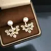 Brincos Pendentes Exquisitos de Folha de Cristal e Pérola para Mulheres Design de Nicho Brincos Agulha de Prata Brincos de Uso Duplo Atacado