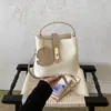 Bolso Cubo de Mano de Nicho Francés para Mujer 2026 Nuevo Retro para el Trabajo Bolso de Hombro Único Bolso Cruzado de Nicho para Oficinista