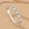 Conjunto da Série Trevo de Quatro Folhas Cravejado com Diamantes Transfronteiriço, Joias Minimalistas de Nicho de Luxo Leve Galvanizadas com Ouro Real 18K Não Desbotáveis Atacado