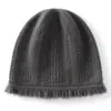Novo chapéu de cashmere com proteção para as orelhas para mulheres, quente e à prova de frio, chapéu simples versátil à prova de vento, touca para atividades ao ar livre, chapéu para ciclismo à prova de frio
