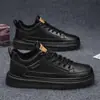 Zapatos de Hombre 2026 Verano Nuevos de Moda Estilo Coreano Transpirables Zapatos Deportivos Tenis Blancos Casuales para Hombre Zapatos de Cuero de Negocios