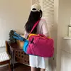 Bolsa de viaje de moda estilo coreano para deportes al aire libre, bádminton y tenis, con diseño de bloques de color modernos, separación de húmedo y seco, compartimento para zapatos, bolsa de natación