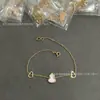 Collar de calabaza Kirin de alta gama, pequeño colgante de calabaza, ágata roja y nácar blanco, disponible para dropshipping y suministro para transmisiones en vivo