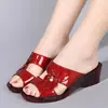 Sandalias de plástico de gelatina de cristal con tacón de cuña, chanclas de verano para mujer de tacón alto para exteriores, tacón medio, modernas, antideslizantes, chanclas de tacón grueso