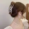 Presilha de Cabelo de Liga de Pérola, Novo Acessório de Cabelo Dourado Fosco da Moda, Doce Presilha Tubarão em Formato de Cruz, Design de Coelho