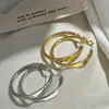 Pendientes Atemporales y Versátiles con un Diseño de Ensanchamiento Parcial, Tendencia de Moda Clásica Vintage, Pendientes Simples de Múltiples Tamaños para Mujeres