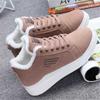 Zapatos acolchados de algodón para mujer con forro polar deportivos 2023 nuevos de invierno estilo coreano cálidos de algodón combinables tenis casuales de invierno para estudiantes