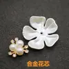Concha de pérola artificial flor de cinco pétalas coração de flor de liga faça você mesmo grampo de cabelo antigo Joias Artesanato material decorativo acessórios