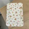Espelho dobrável de PU de desenho animado, estiloso e portátil, adequado para estudantes, quartos de dormitório e mesas de trabalho; espelho de maquiagem de alta definição que pode ser dobrado para fácil armazenamento