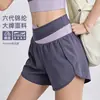 Conjunto Esportivo Casual de Duas Peças Color Block com Recortes com Bojo Camada Dupla Shorts Anti-Exposição para Corrida Leve ao Ar Livre Moldagem Yoga