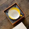 Taza maestra de cerámica amarilla limón con esmalte inferior pintada a mano con flores de osmanthus, borde y platillo florales, para beber té y apreciar en casa