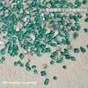 Decoraciones para uñas de fondo plano color esmeralda, diamantes K9 de fondo plano biselados de forma irregular súper brillantes, estilos mixtos de diamantes para uñas color verde oscuro en forma de marquisa