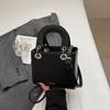 Bolsa de Mão de Alto Nível para Comércio Exterior para Mulheres 2025 Nova Bolsa de Ombro Versátil de Nicho Bolsa Transversal Fashion Princesa Diana