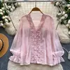 Camisa de retazos de encaje con cuello en V estilo coreano para mujer, cárdigan holgado de manga larga en color rojo rosa, otoño 2026