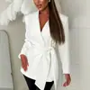 Blazer cruzado para mujer estilo europeo y americano, con cinturón de corbata, cuello de solapa, mangas largas, blanco, elegante, adecuado para ir al trabajo