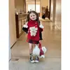 [Tian Xiaosi] Suéter navideño versátil de ajuste holgado para niñas, colección otoño 2026, top de punto sin mangas de cuello alto, estilo moderno
