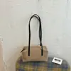 Bolso de Hombro Único Retro Estilo Coreano de Gama Alta Versátil Casual para el Trabajo Bolso Almohada Gamuza Moda Nicho Elegante Bolso de Axila